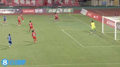 扑出底线, 李冠希将球