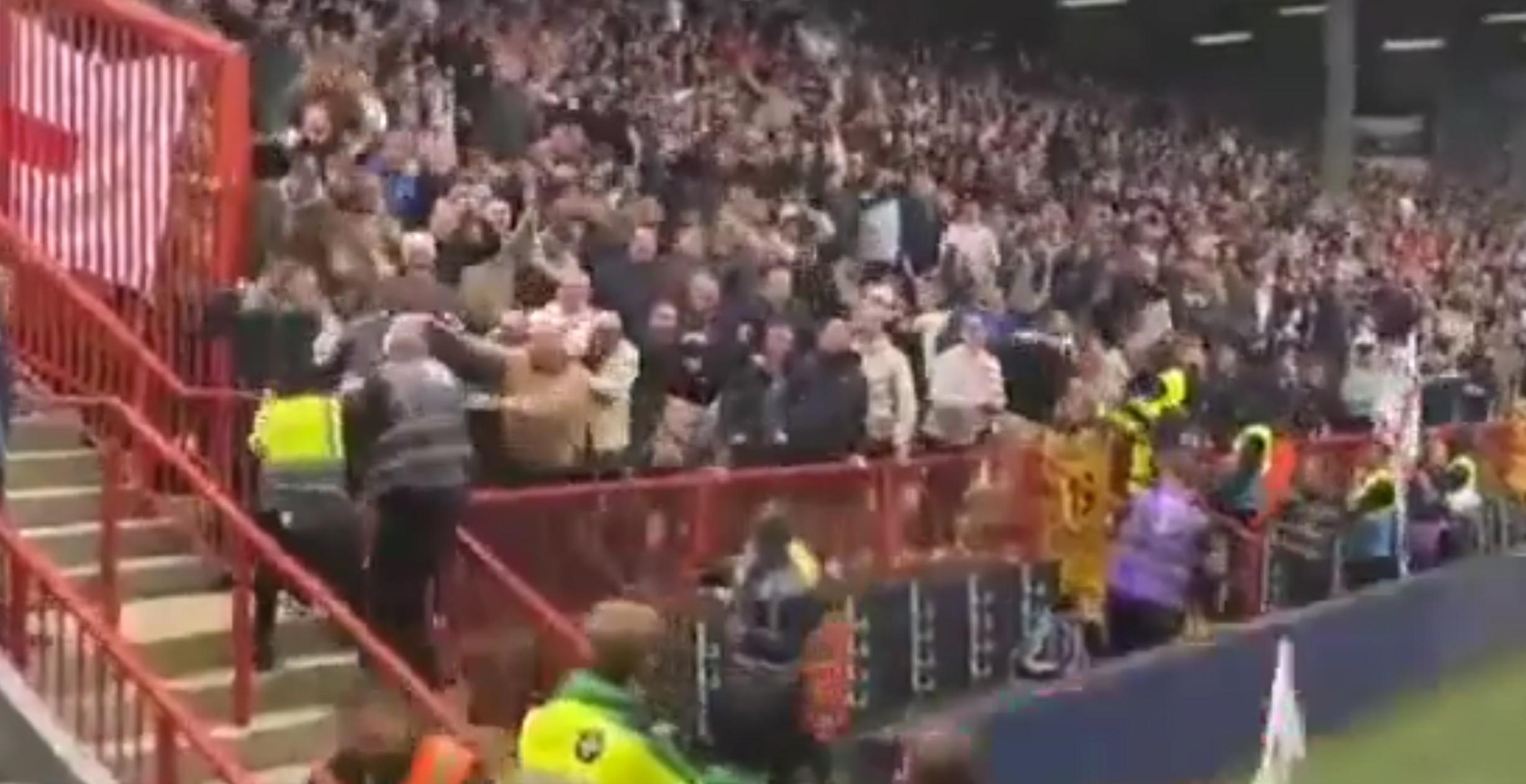 直到被殴打, 直接一拳招, 队看台与自